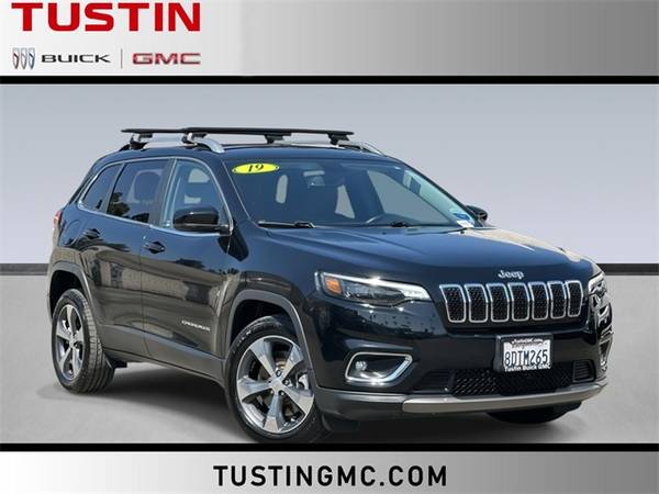 Jeep Cherokee with VIN: 1C4PJLDN7KD160682