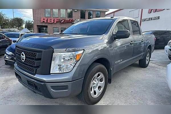 2021 Nissan Titan S  Crew Cab