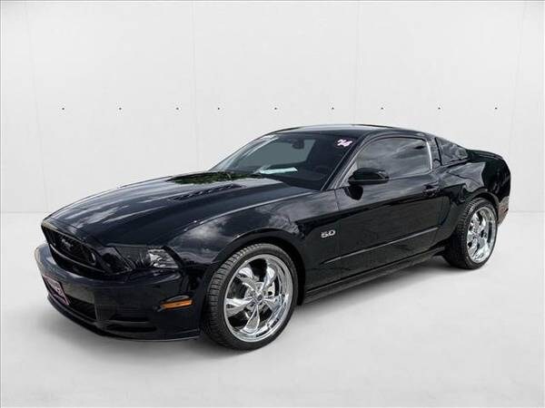 Ford Mustang with VIN: 1ZVBP8CF4E5239447