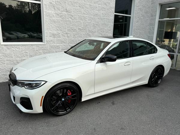 BMW 3 Series with VIN: 3MW5U9J09M8B85106
