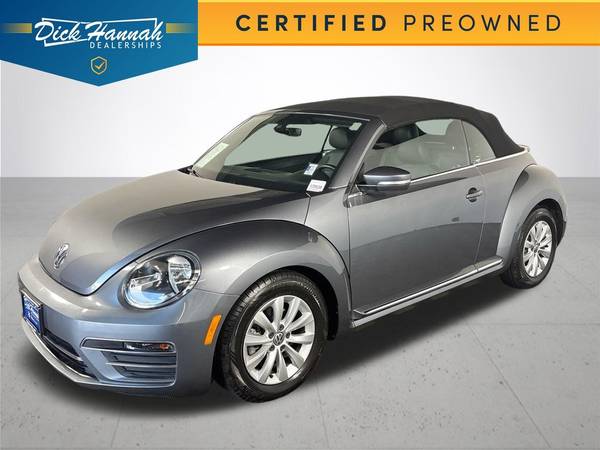 Volkswagen Beetle Convertible with VIN: 3VW517AT3HM806621