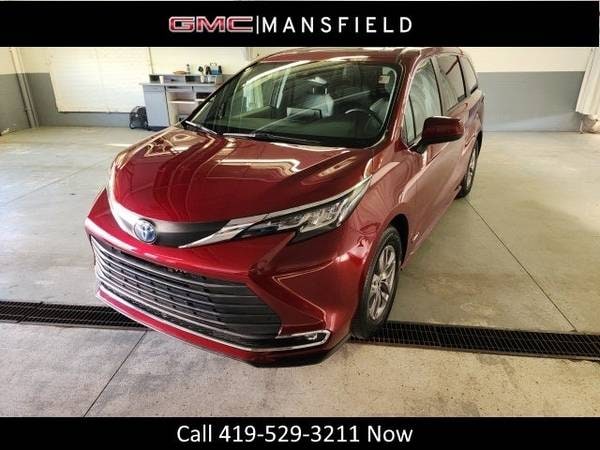 Toyota Sienna with VIN: 5TDYSKFCXMS038249