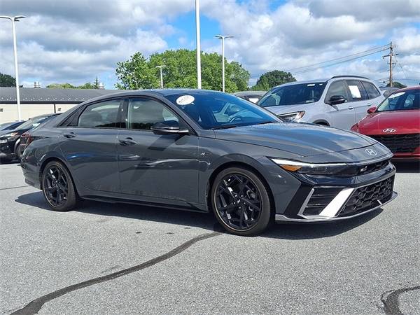 Hyundai Elantra with VIN: KMHLR4DF4RU796620