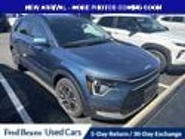 Kia Niro with VIN: KNDCR3LE4P5061148
