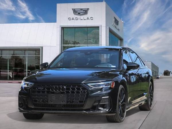 Audi A8 with VIN: WAULDAF83NN008802