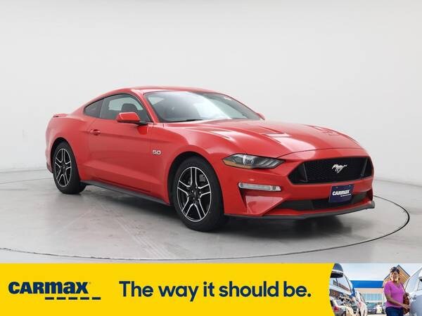 Ford Mustang with VIN: 1FA6P8CFXJ5104719