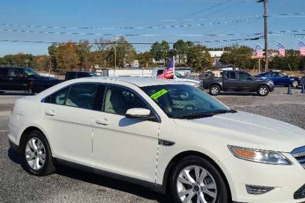 2011 Ford Taurus SEL