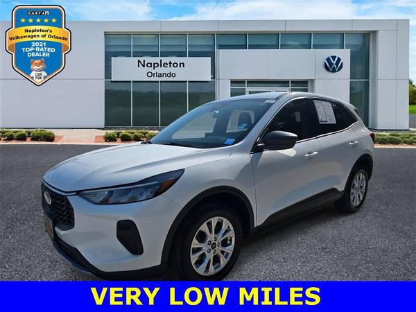 Ford Escape with VIN: 1FMCU0GN4RUA89625