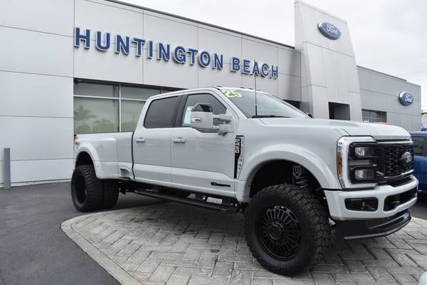 Ford F-450 Super Duty with VIN: 1FT8W4DT9SED24034