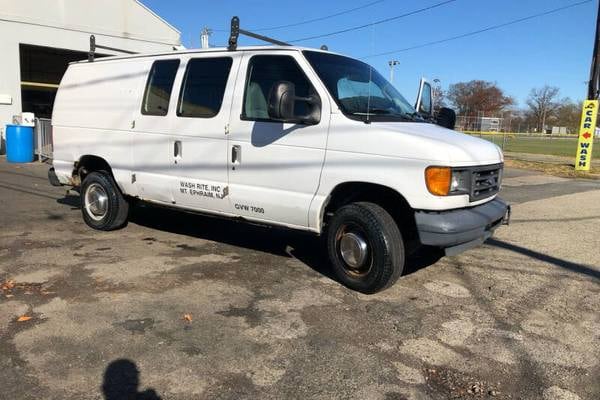 2003 Ford Econoline Cargo E-250