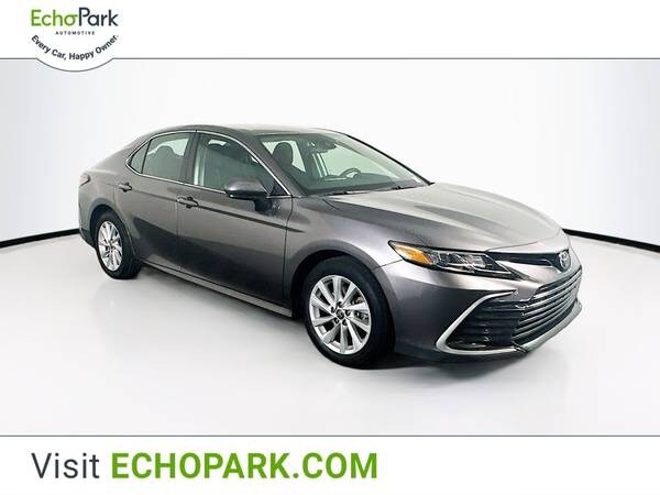 Toyota Camry with VIN: 4T1C11AKXMU592758