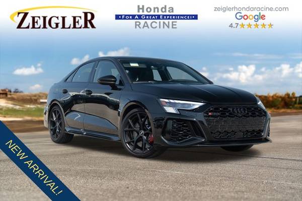 Audi RS 3 with VIN: WUAG4DGY2NA906502