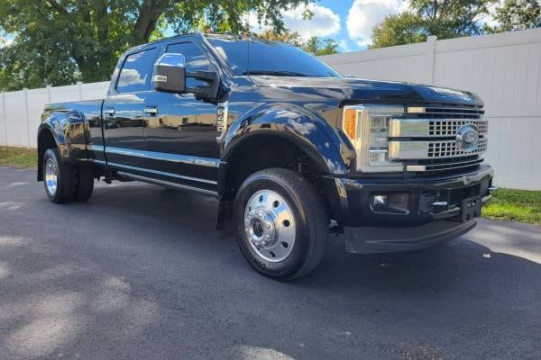 2017 Ford F-450 Super Duty XL Diesel Crew Cab