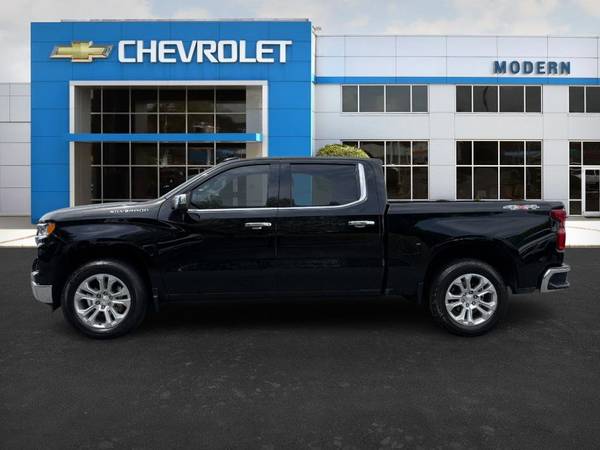 Chevrolet Silverado 1500 with VIN: 2GCUDGED4R1176187