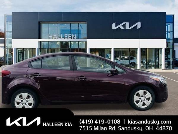 Kia Forte with VIN: 3KPFK4A74JE188828