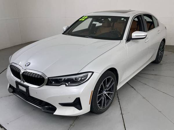 BMW 3 Series with VIN: 3MW5R7J05N8C61802