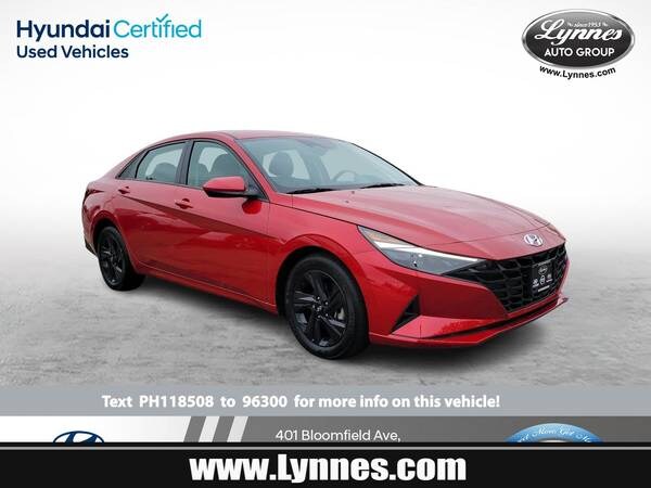 Hyundai Elantra with VIN: 5NPLM4AG8PH118508