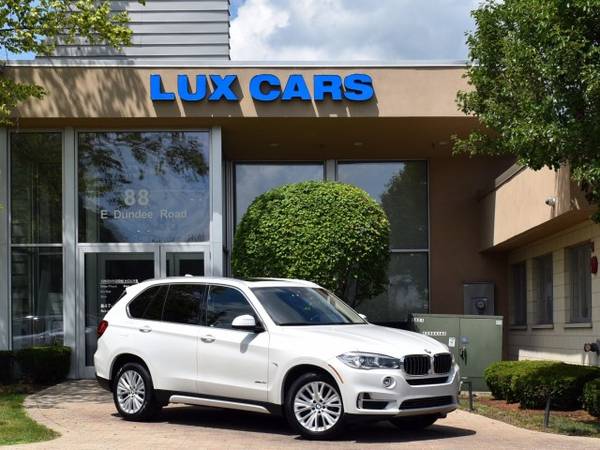 BMW X5 with VIN: 5UXKR0C57G0U48475