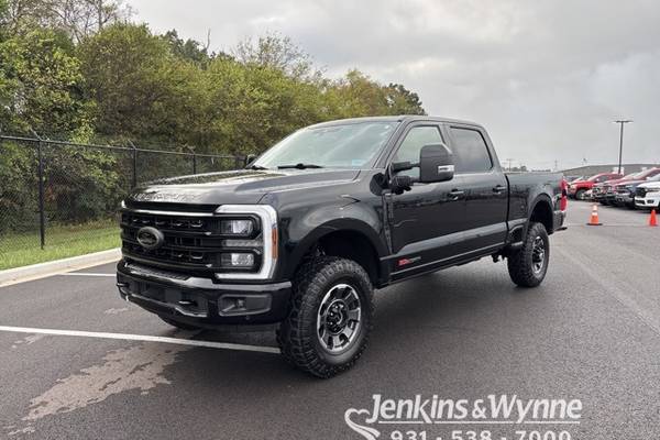 2024 Ford F-250 Super Duty Lariat  Crew Cab