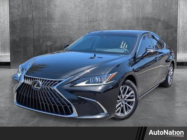 Lexus ES 300h with VIN: 58ACA1C13NU024026