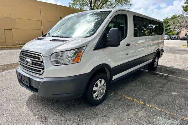 2017 Ford Transit Wagon 350 XLT Low Roof