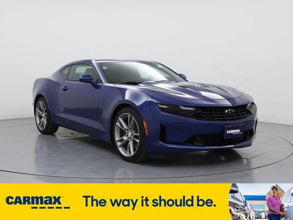 Chevrolet Camaro with VIN: 1G1FE1R72N0128354