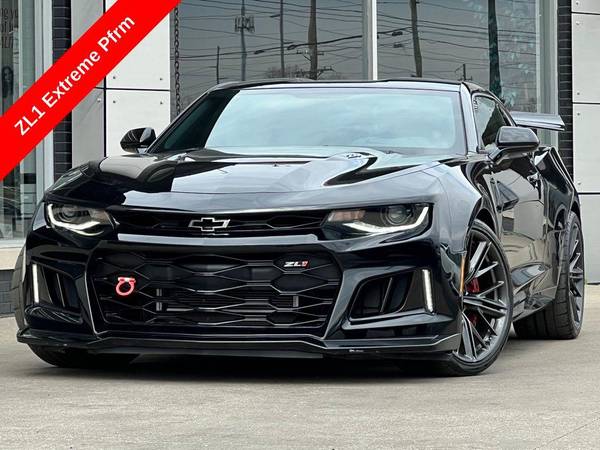 Chevrolet Camaro with VIN: 1G1FK1R67J0160470