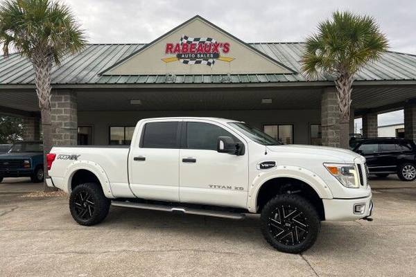 2017 Nissan Titan XD PRO-4X  Crew Cab