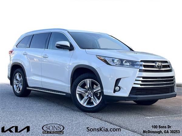 Toyota Highlander with VIN: 5TDYZRFH0HS229314