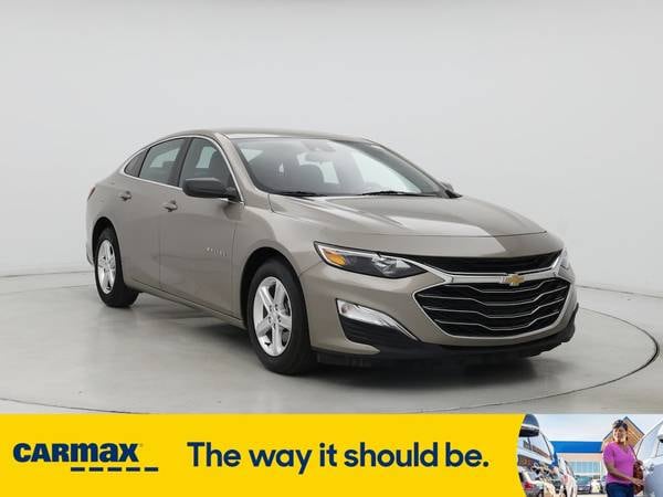 Chevrolet Malibu with VIN: 1G1ZB5ST8PF247188