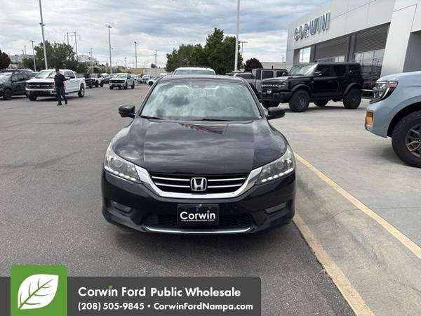 Honda Accord with VIN: 1HGCR3F87FA037634