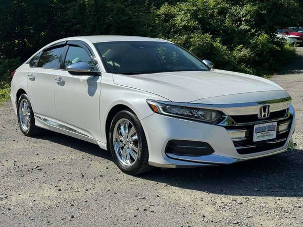 Honda Accord with VIN: 1HGCV1F14KA085668