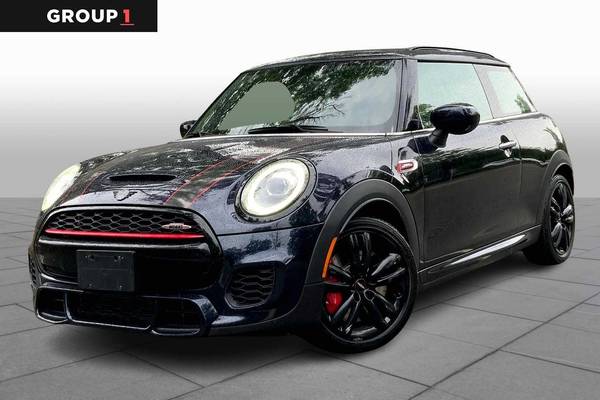MINI Hardtop 2 Door with VIN: WMWXR9C02L2M28839