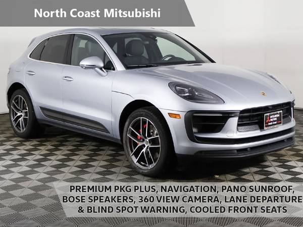 Porsche Macan with VIN: WP1AG2A50NLB24098