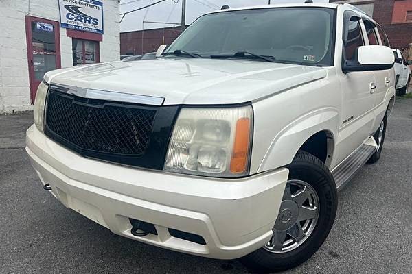 2005 Cadillac Escalade Base