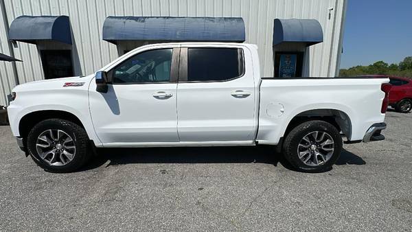 Chevrolet Silverado 1500 with VIN: 3GCUYDED8MG149044