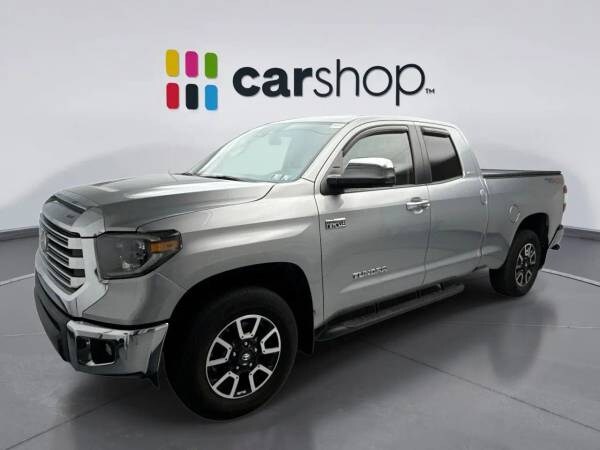 Toyota Tundra with VIN: 5TFBY5F1XKX777391