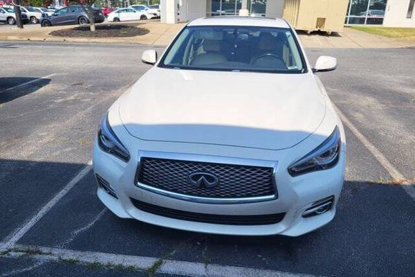 2015 INFINITI Q50 Premium