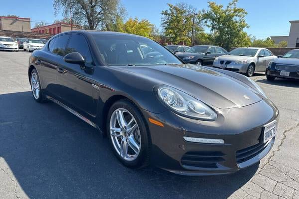 2014 Porsche Panamera 4