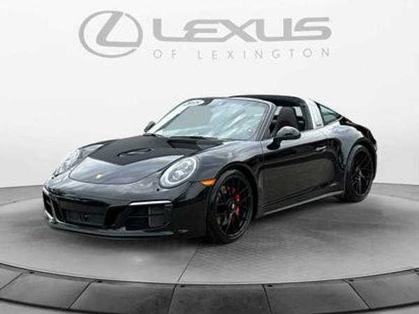 Porsche 911 with VIN: WP0BB2A98JS134370