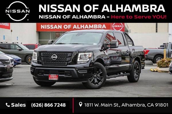 2023 Nissan Titan SV  Crew Cab