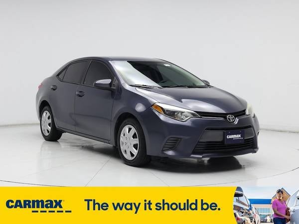 Toyota Corolla with VIN: 5YFBURHE2GP556652