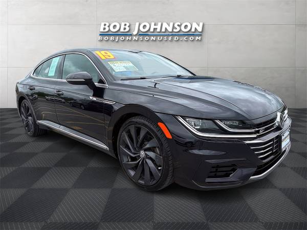 Volkswagen Arteon with VIN: WVWSR7AN8KE027034