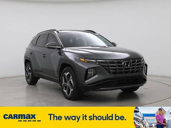 Hyundai Tucson with VIN: KM8JECA1XPU126122