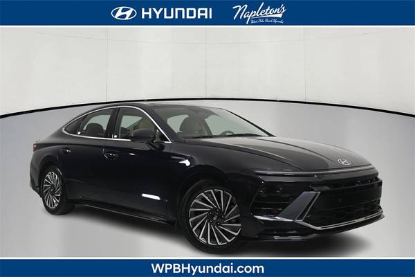 Hyundai Sonata with VIN: KMHL54JJ5RA093372