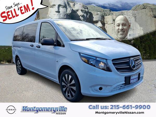 Mercedes-Benz Metris with VIN: W1WV0FEY9N4141824