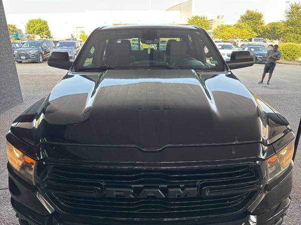 Ram 1500 with VIN: 1C6RREFT5LN405099