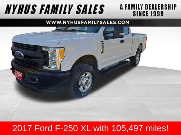 Ford F-250 Super Duty with VIN: 1FT7X2B6XHED80874