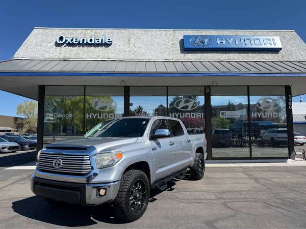Toyota Tundra with VIN: 5TFHW5F12FX445497