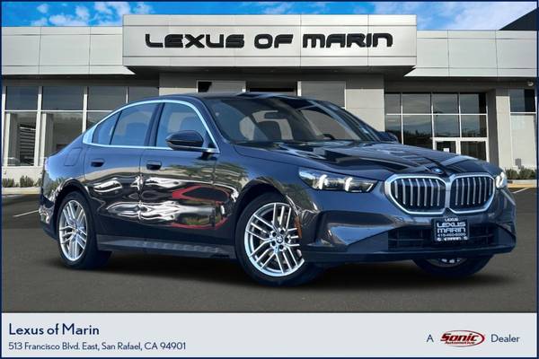 BMW 5 Series with VIN: WBA43FJ08RCP86052